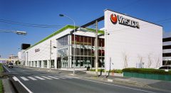 アミューズメント（パチンコ・スロット）のホールスタッフ